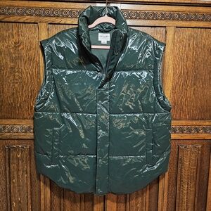 Offline By Aerie - Green Puffer Vest for Women M Fits L